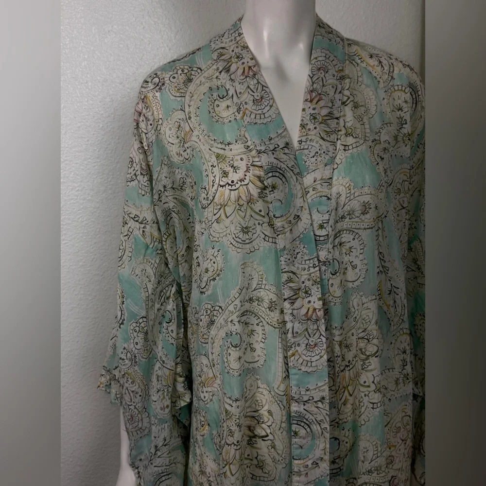 Zara Elegant Paisley Kimono Robe Size Medium C-31